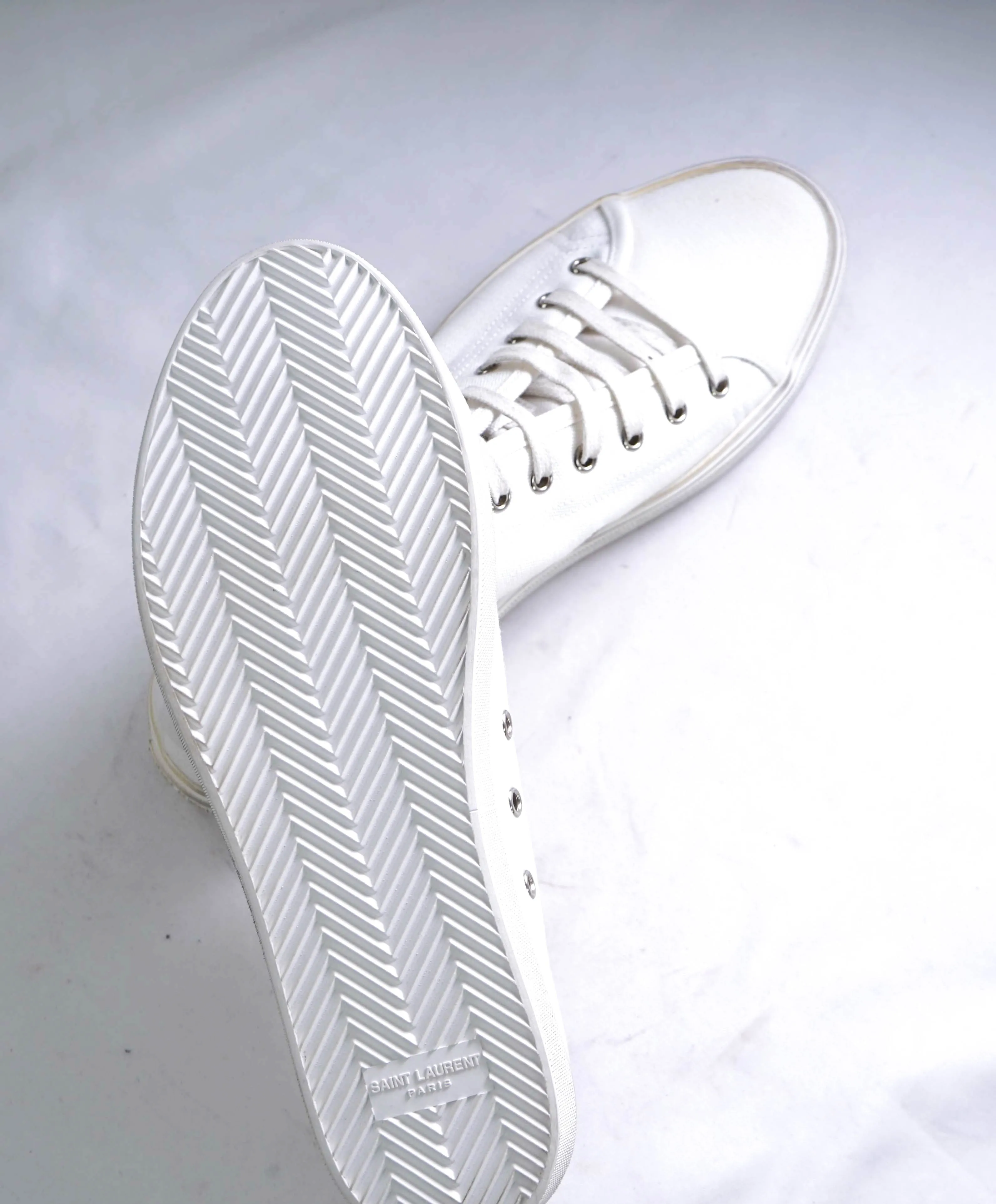 $750 SAINT LAURENT - *MALIBU* Sneakers White - 9 (42EU)