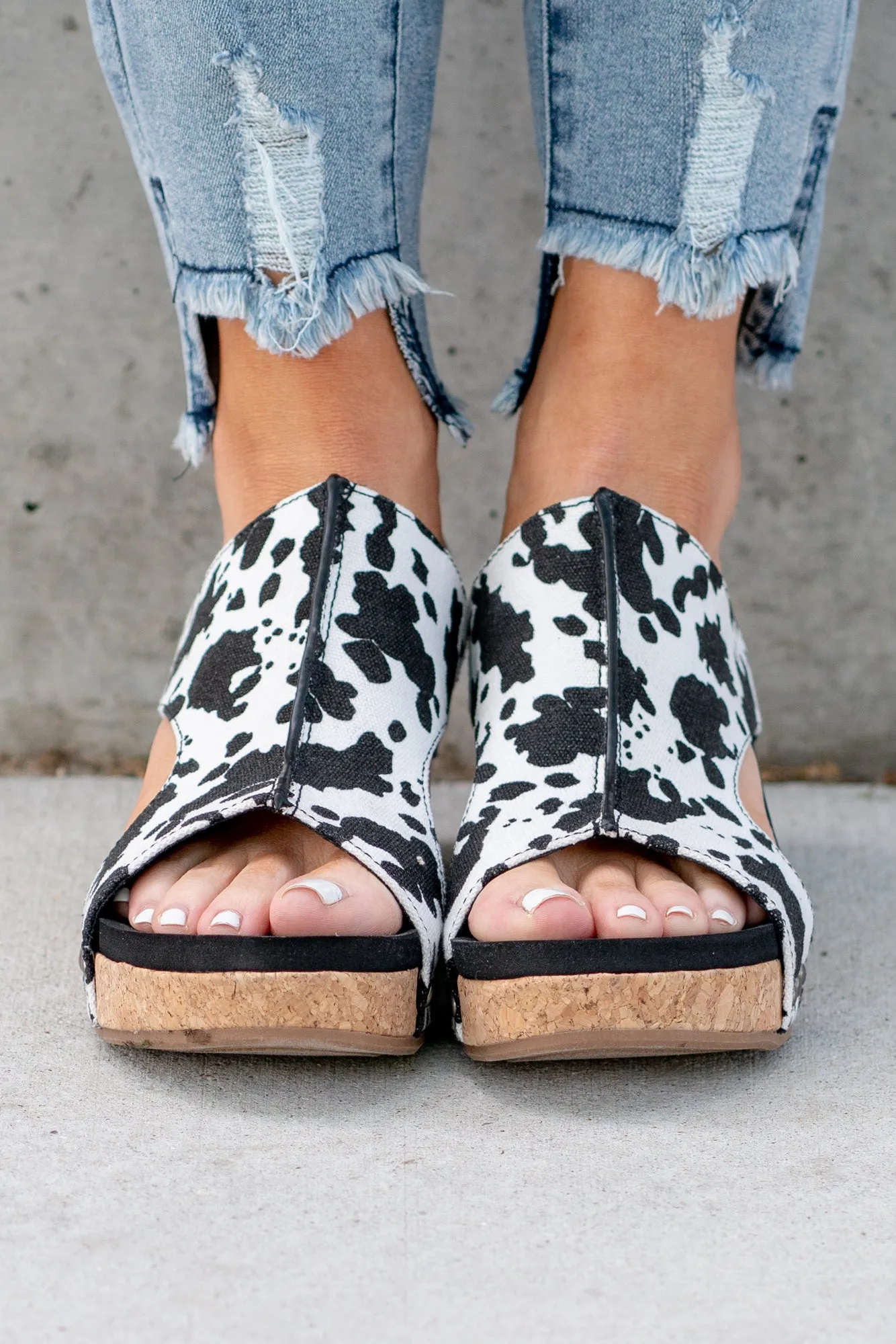 Besito 2 Wedge Slip On Sandals - Black & White