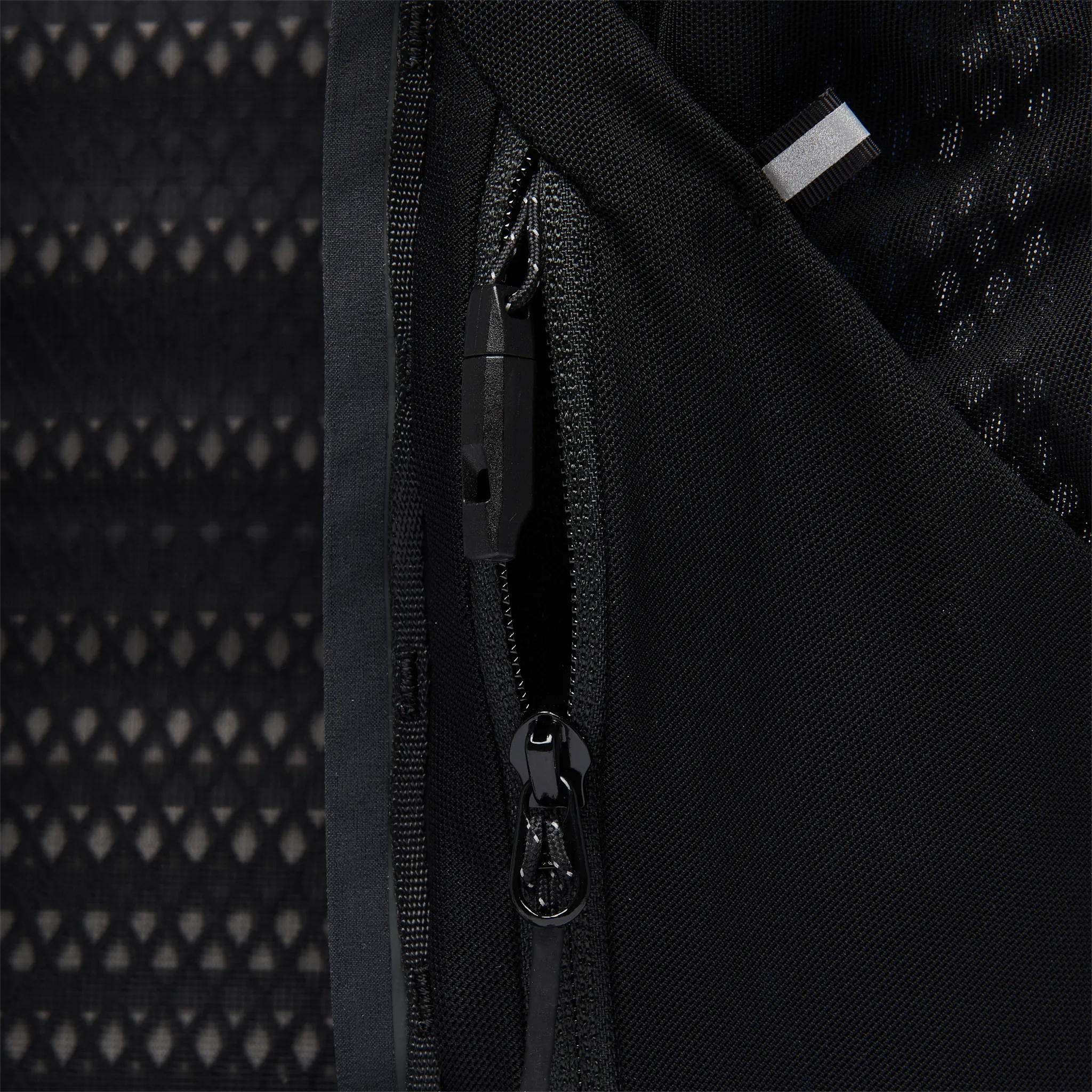 BLACK DIAMOND DISTANCE 22 BACKPACK