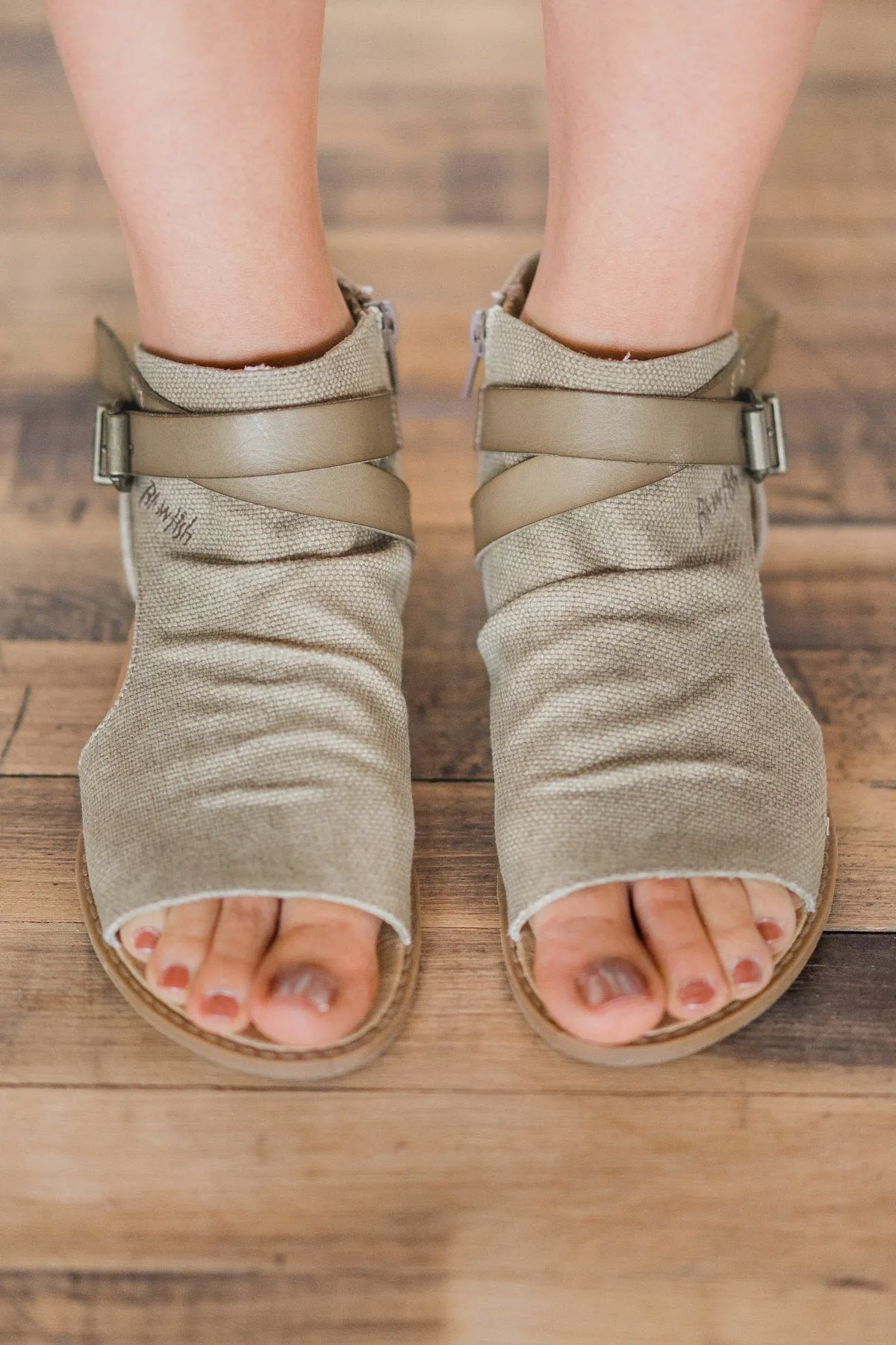 Blowfish Balla Sandals- Taupe