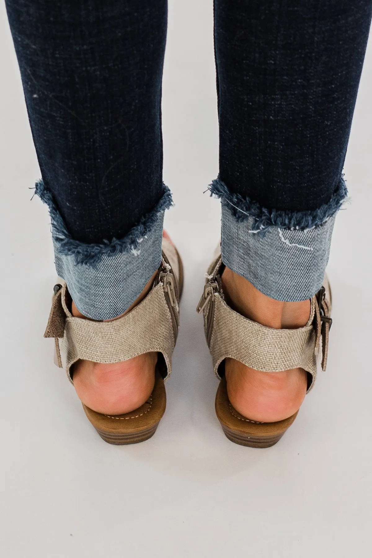 Blowfish Balla Sandals- Taupe