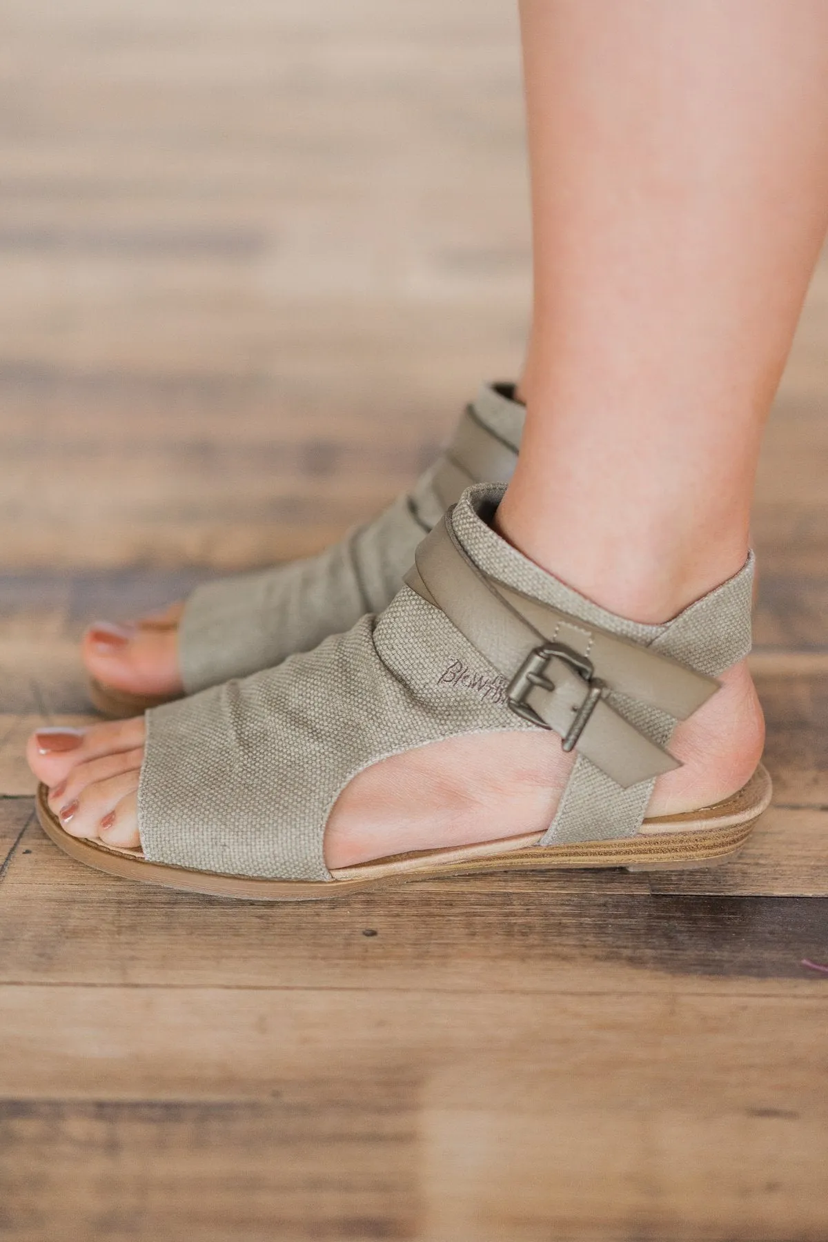 Blowfish Balla Sandals- Taupe