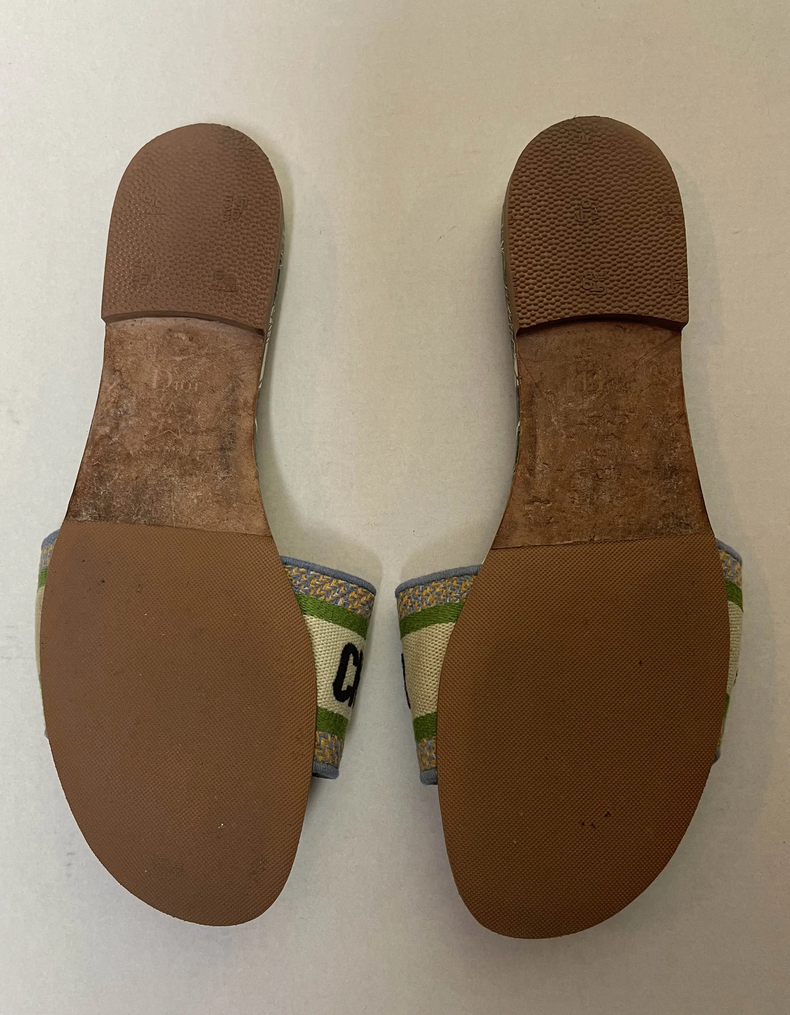 Christian Dior 2020 Canvas Embroidered Dway Slides sz39.5