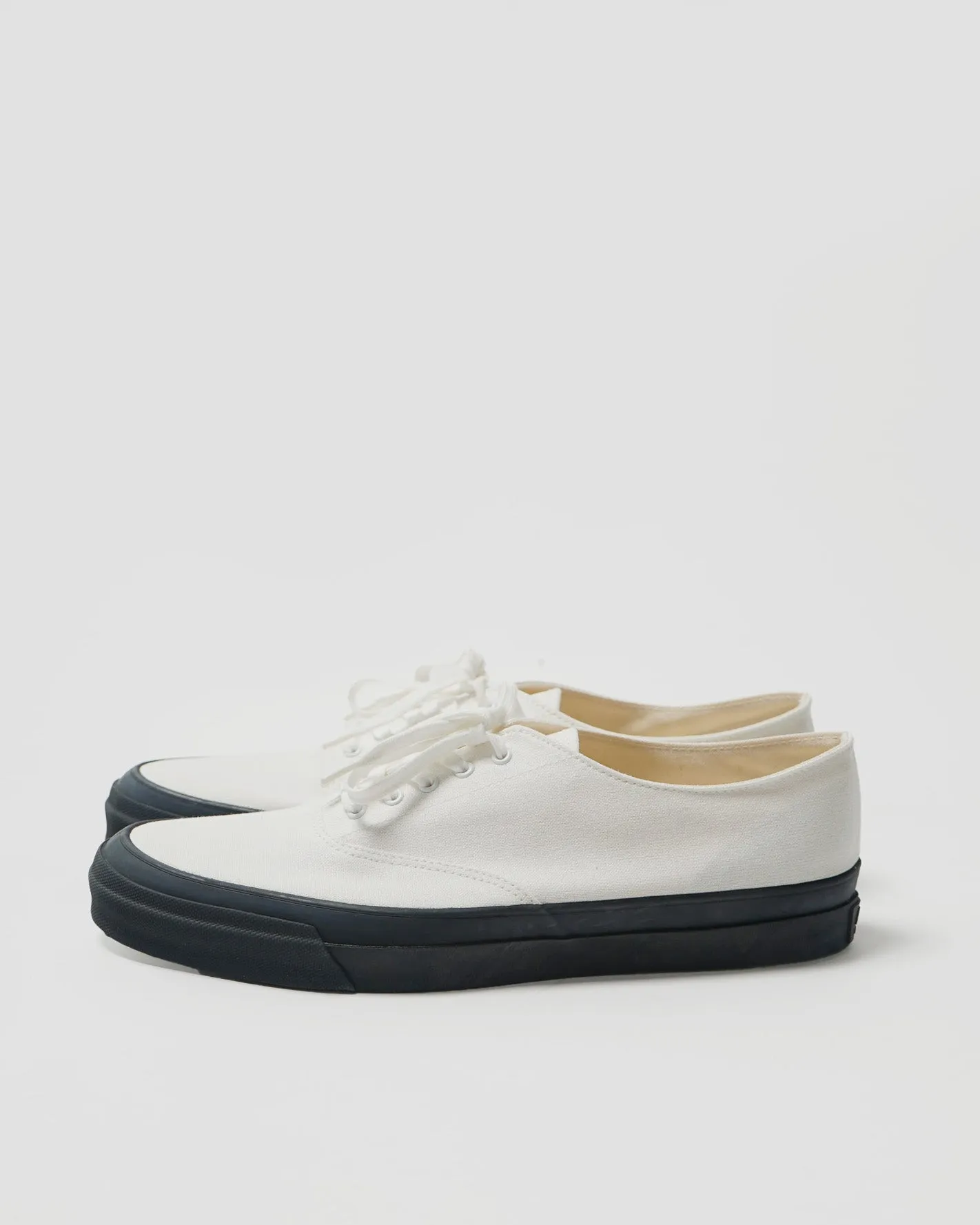 Deck Shoes / Monochrome