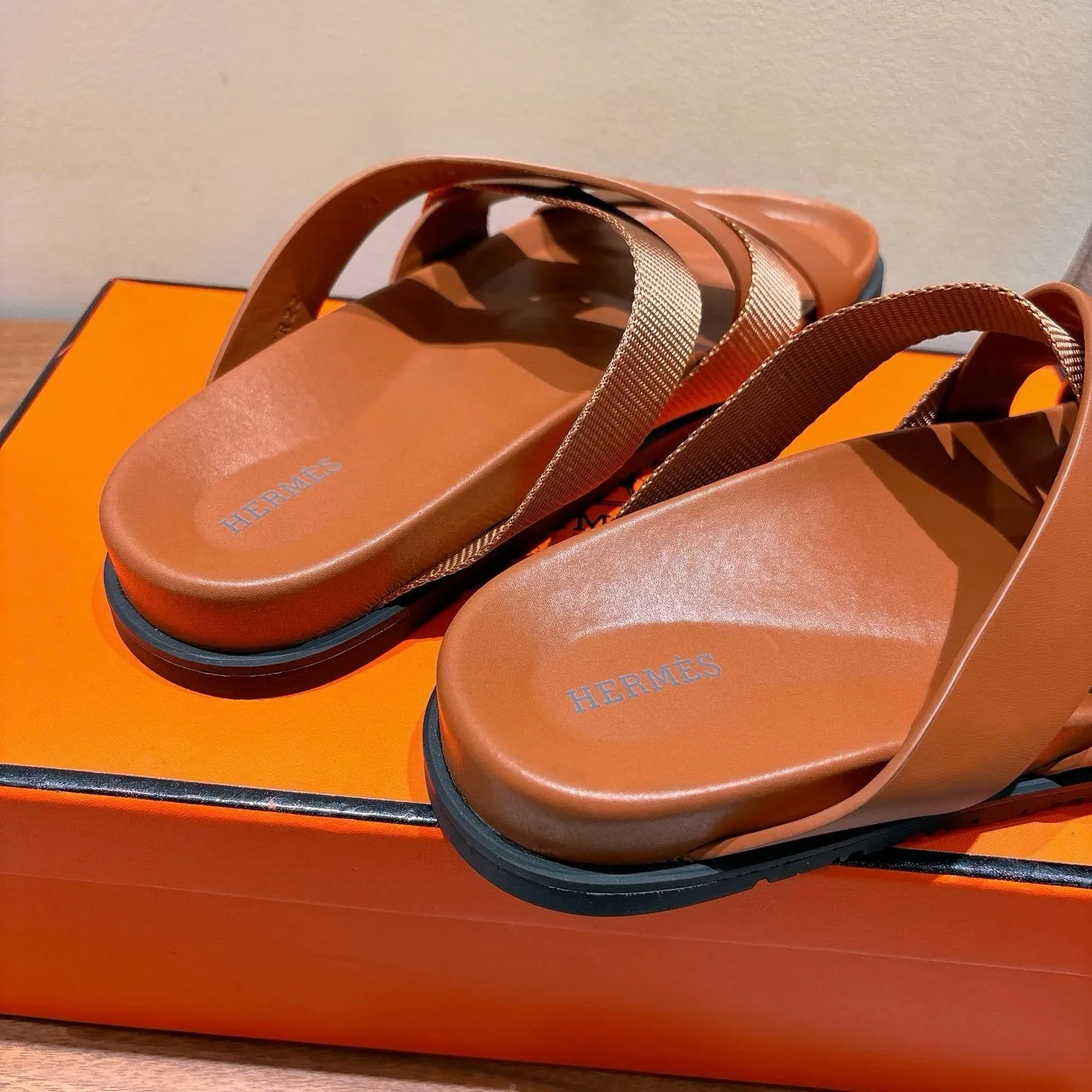 HM 25 Kazimir Sandal Calfskin Canvas