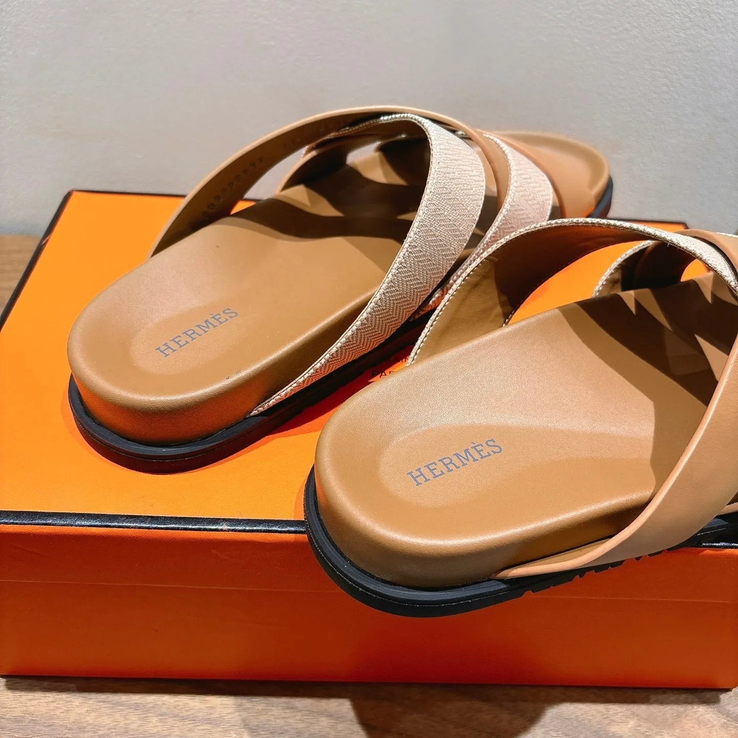 HM 25 Kazimir Sandal Calfskin Canvas