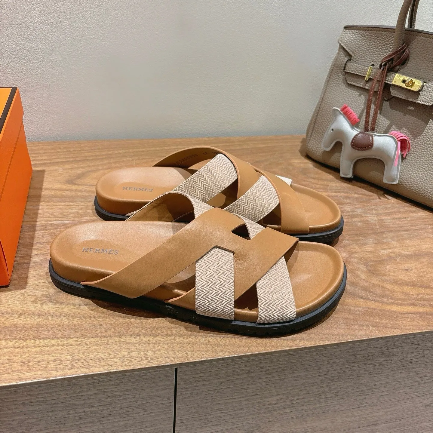 HM 25 Kazimir Sandal Calfskin Canvas