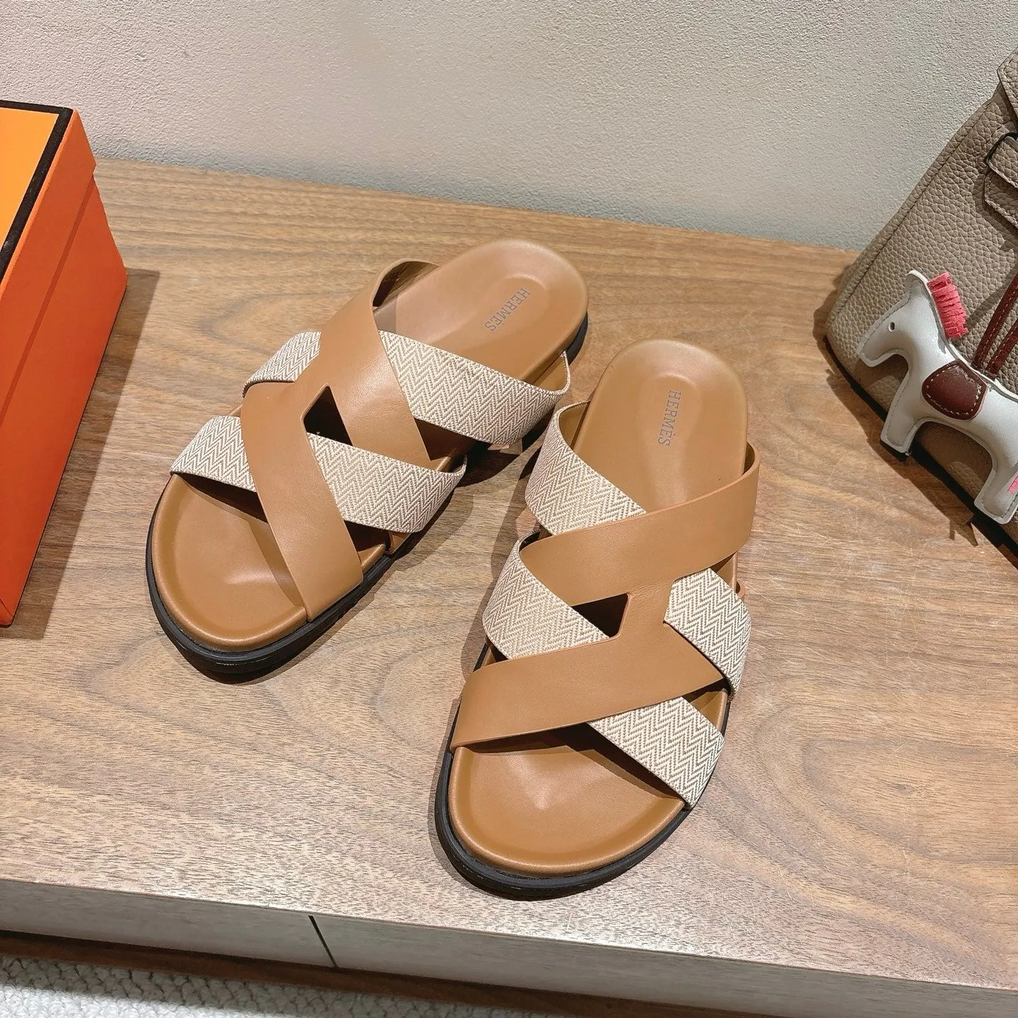 HM 25 Kazimir Sandal Calfskin Canvas