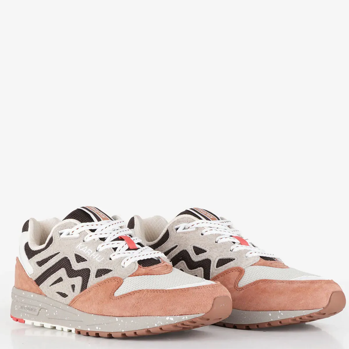 Karhu Legacy 96 Cork / Chocolate Torte