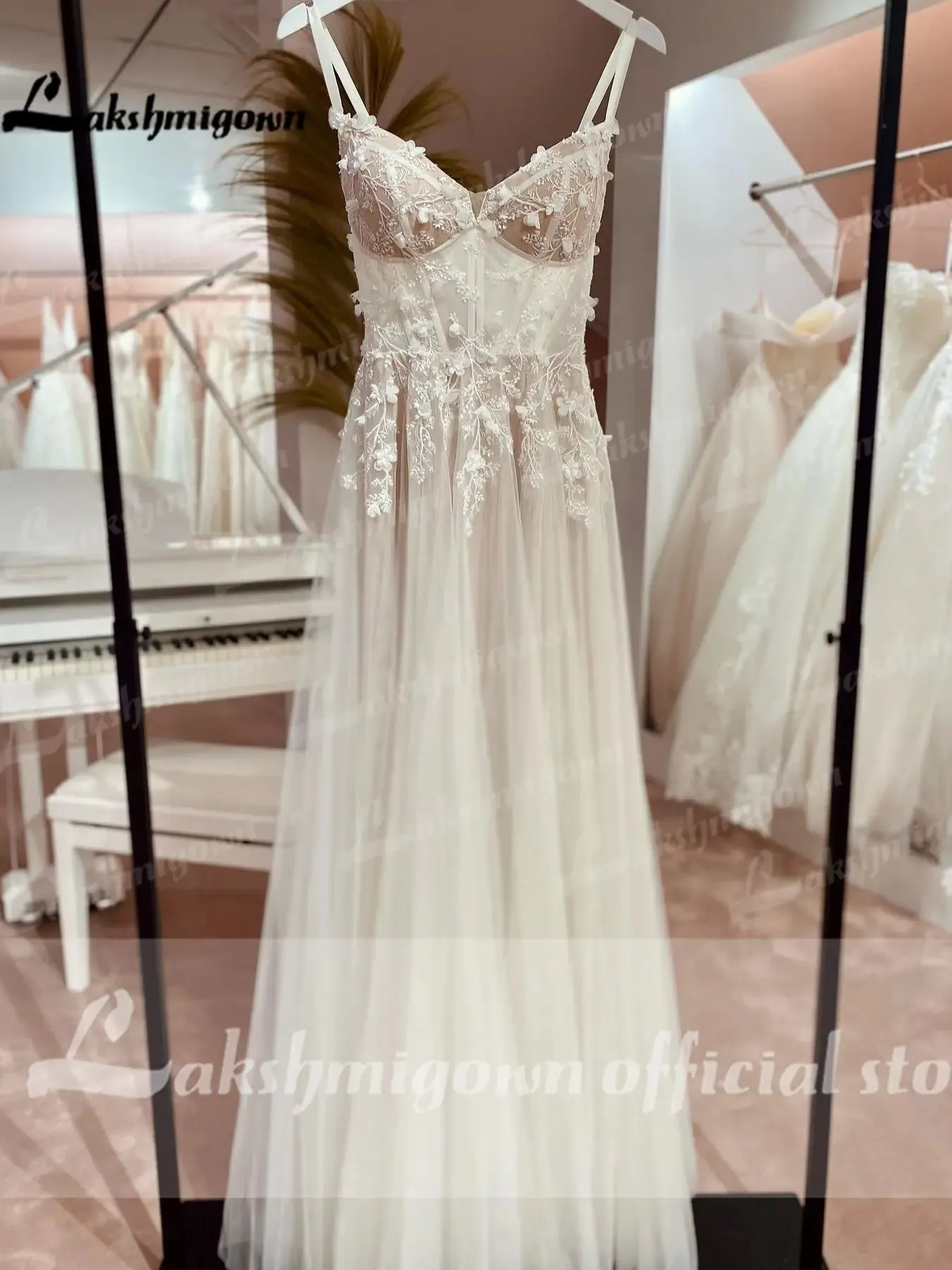 Lakshmigown Boho Wedding Dress Lace Applqiues Floral Beading Backless Spaghetti Straps Bridal Gowns estido de noiva praiano
