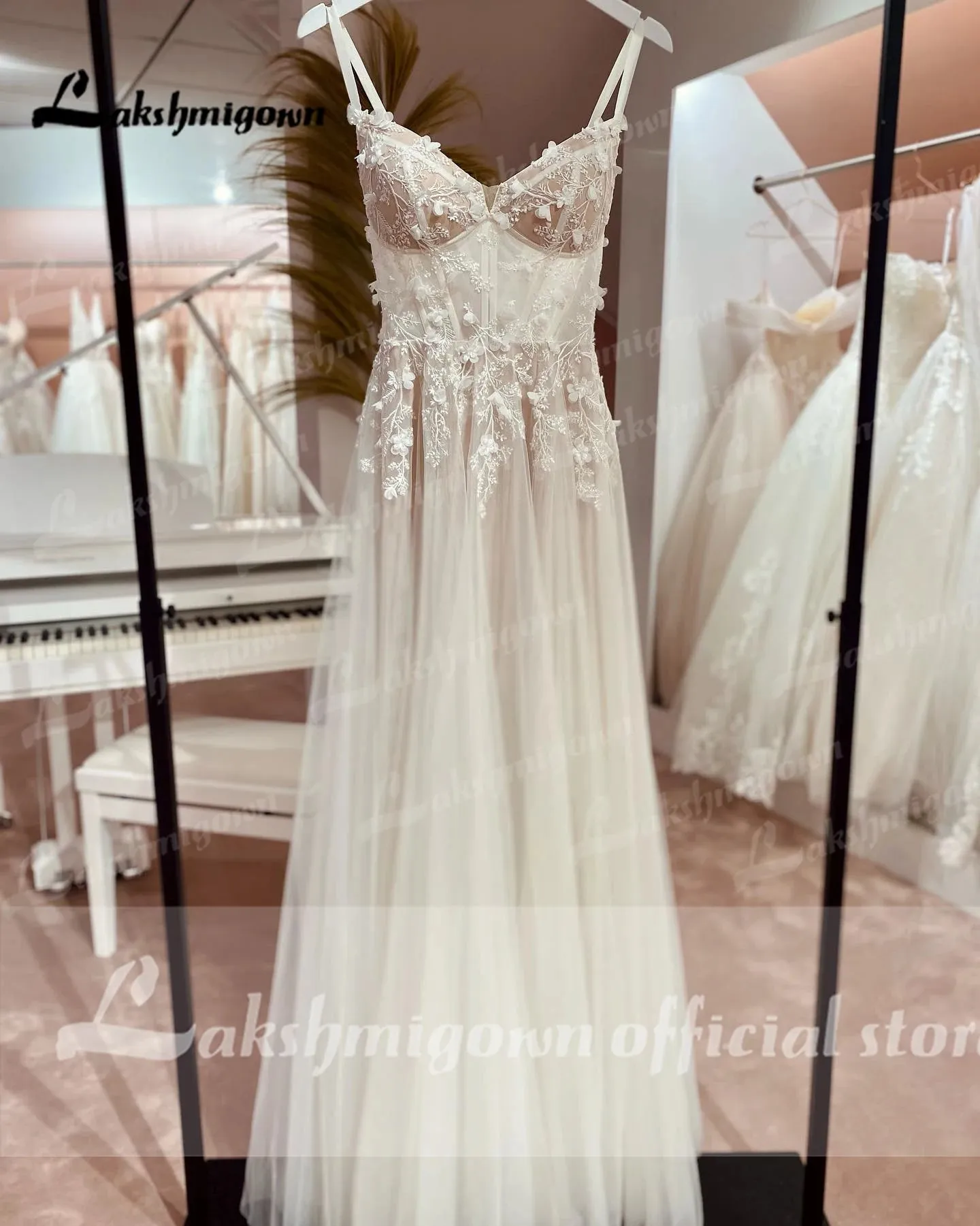 Lakshmigown Boho Wedding Dress Lace Applqiues Floral Beading Backless Spaghetti Straps Bridal Gowns estido de noiva praiano