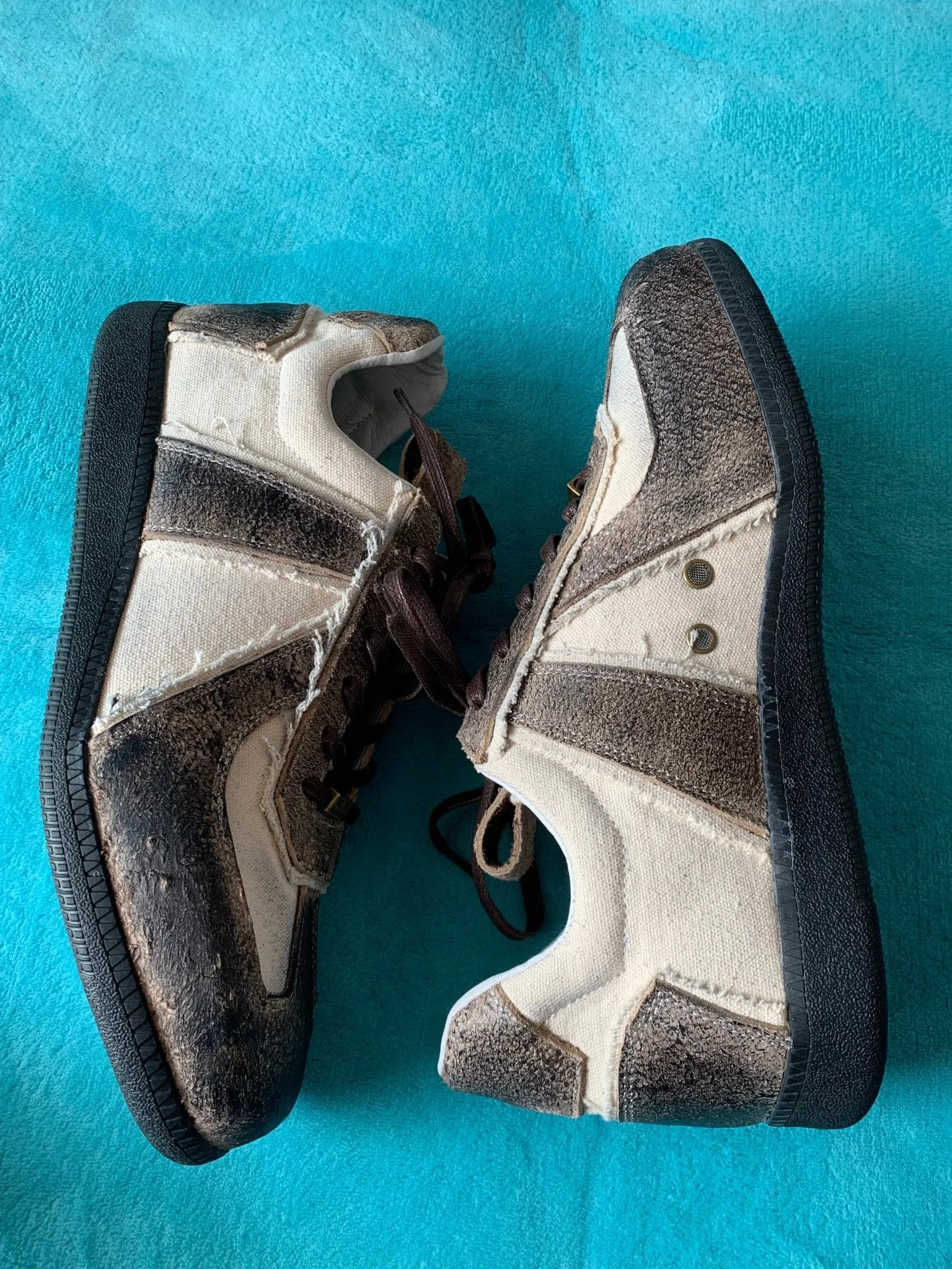 One-step leather canvas casual shoes for men and women are all-match
