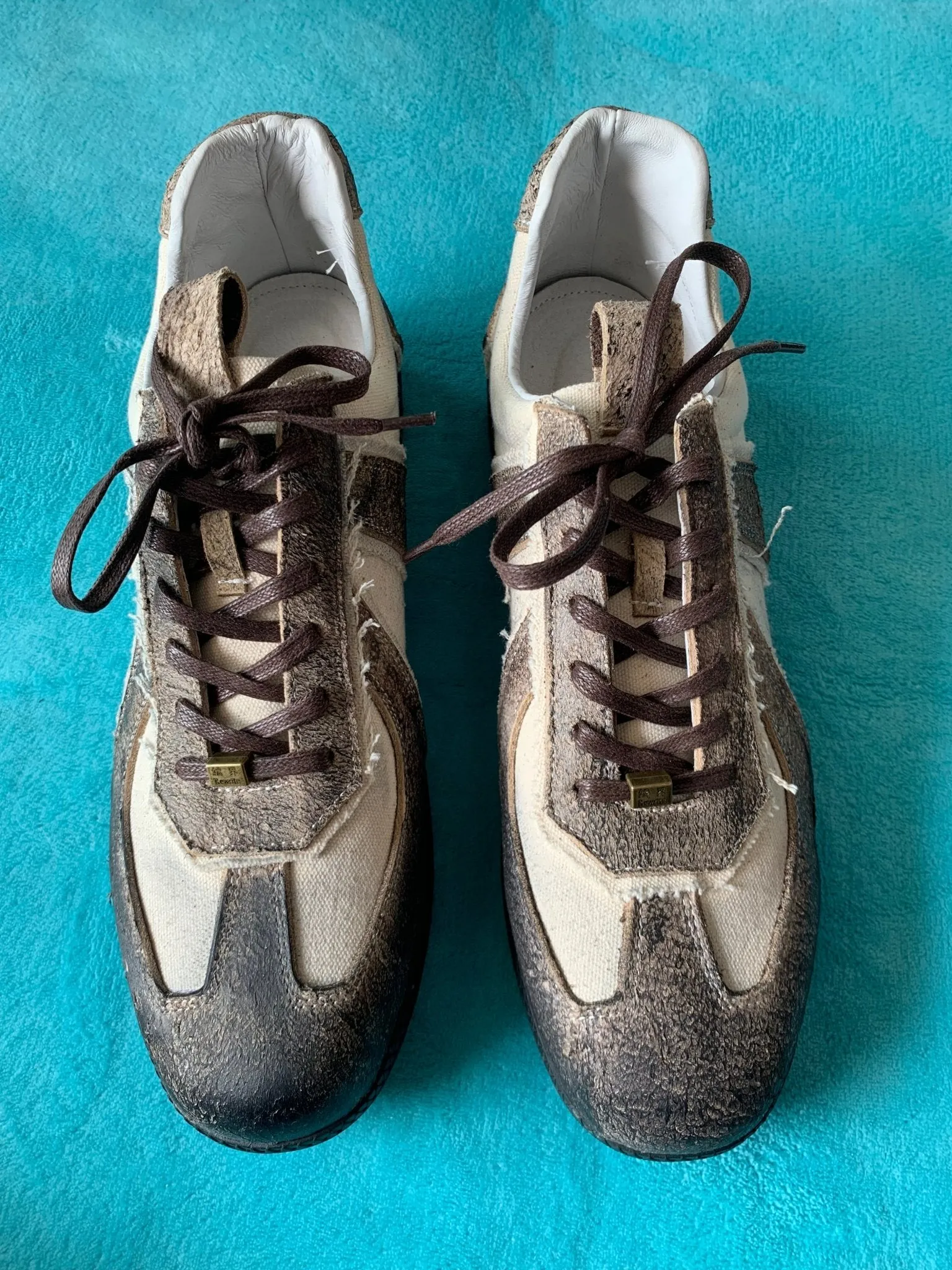 One-step leather canvas casual shoes for men and women are all-match