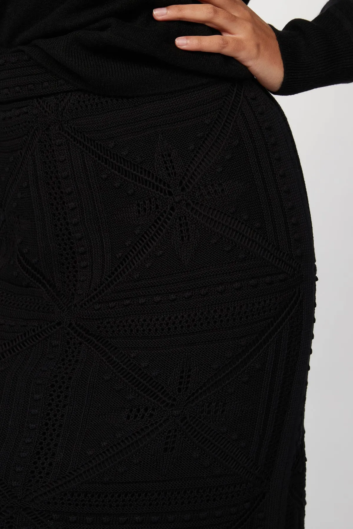PENCIL MIDI SKIRT
