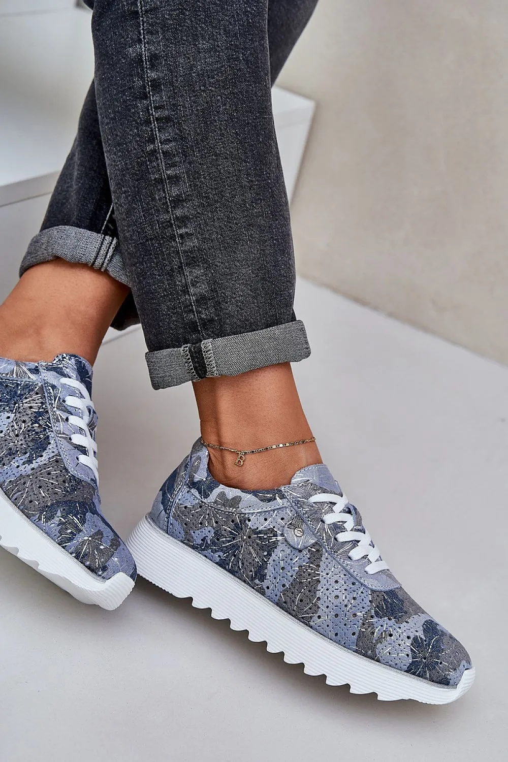 Sport Shoes