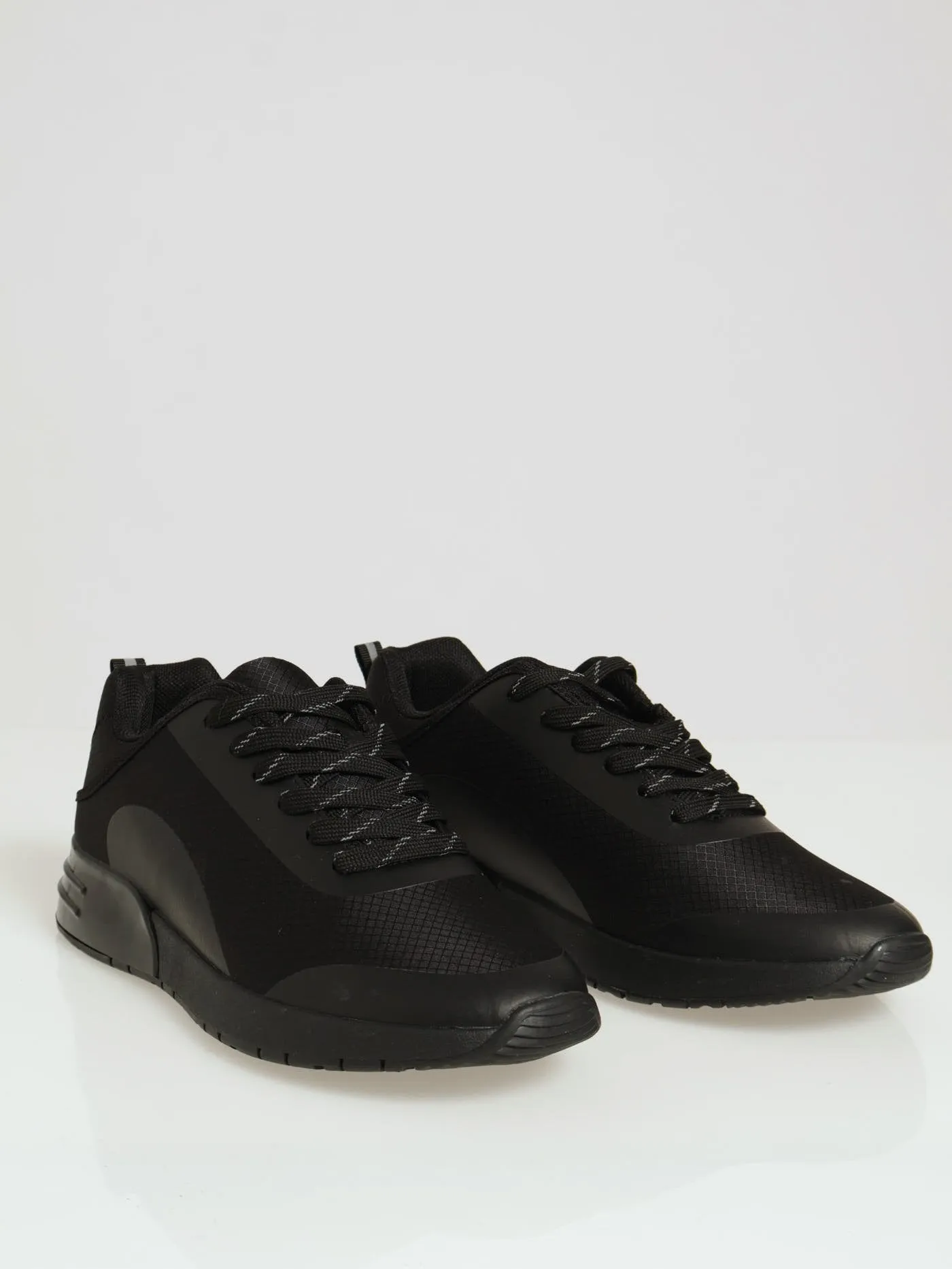 Trainer With Bubble On Sole - Black
