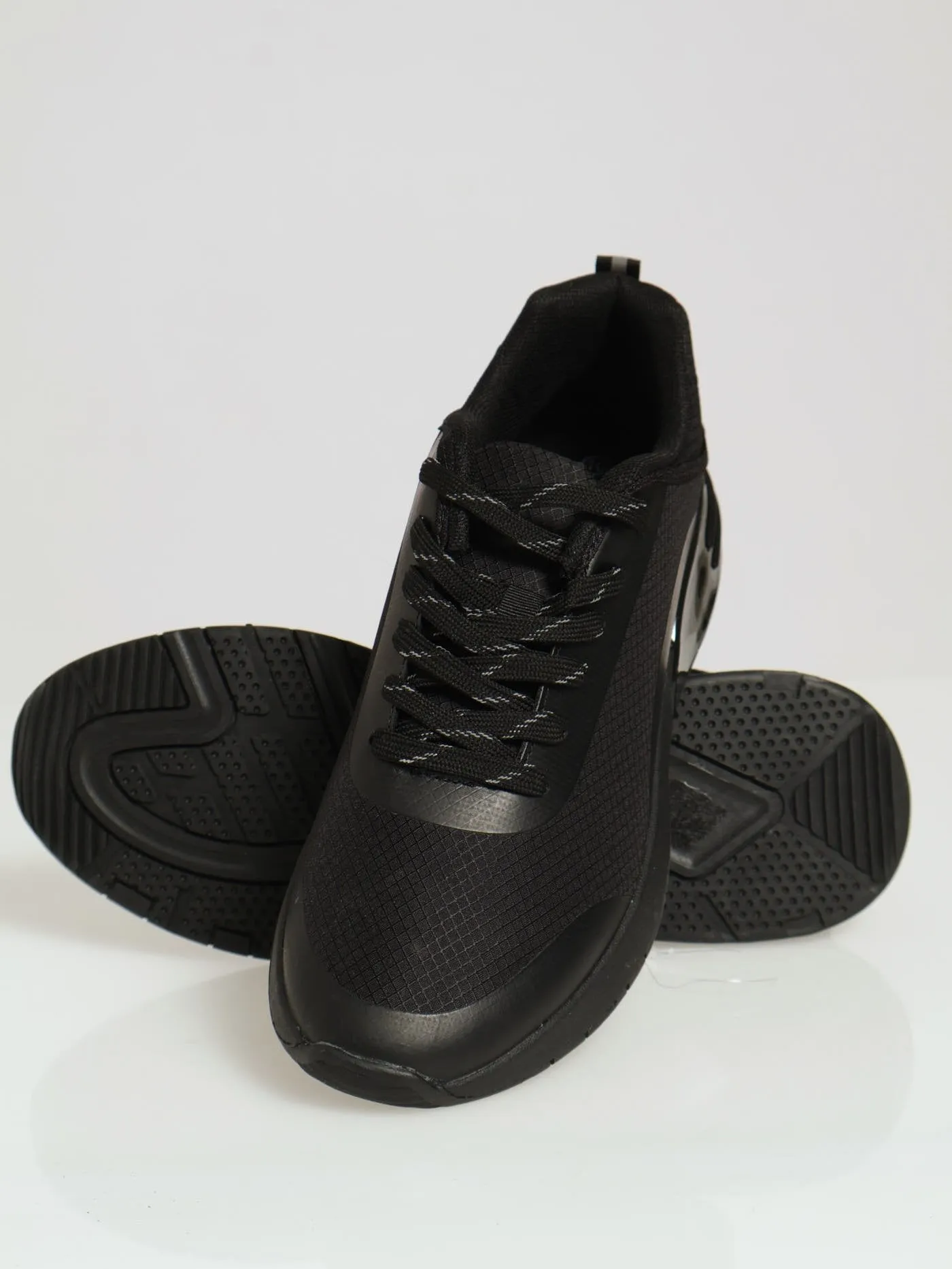 Trainer With Bubble On Sole - Black