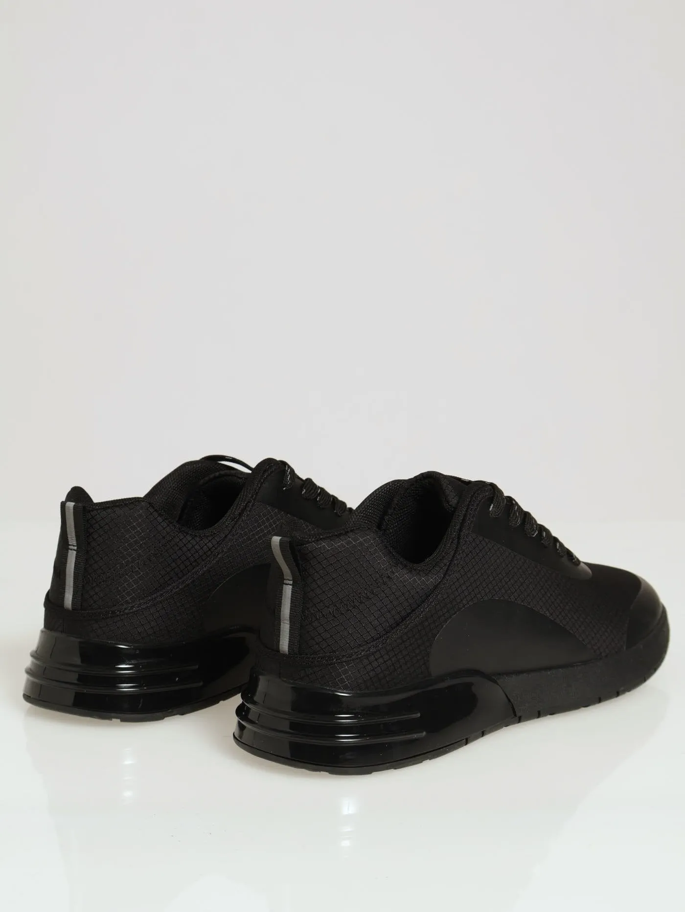 Trainer With Bubble On Sole - Black